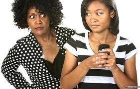 Mom spies on daughter using smartphone
